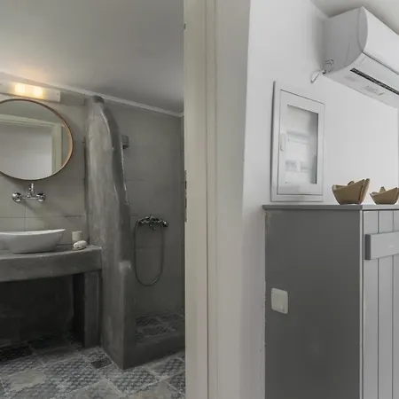 Дом отдыха Almera Sea View Boat House *